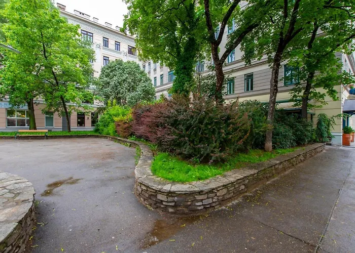 1030 Apartment